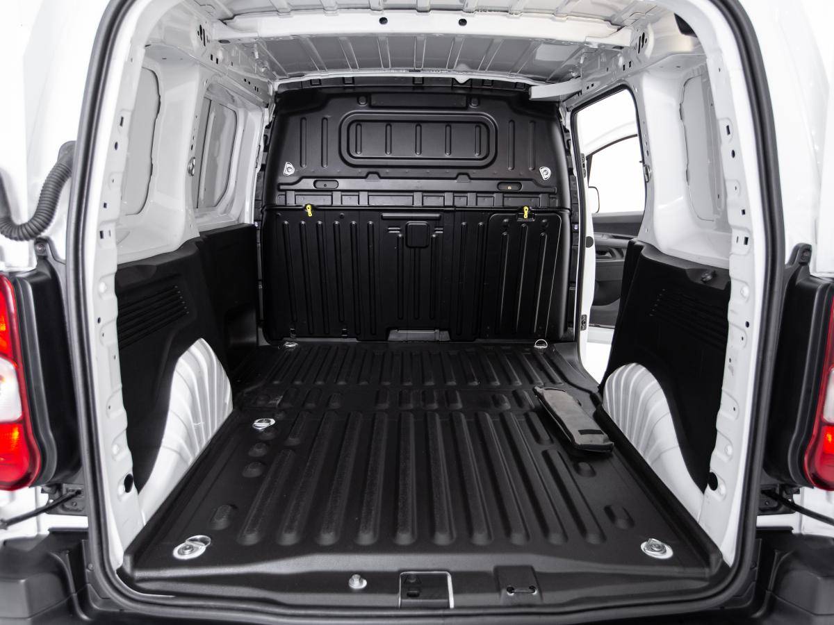 peugeot-partner-2023-diesel-1499cc