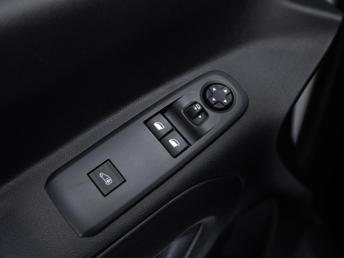peugeot-partner-2023-diesel-1499cc