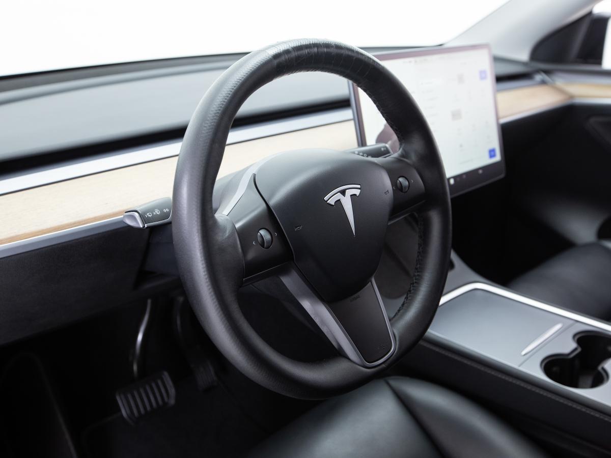 tesla-model-y-2022-eletrico-0cc