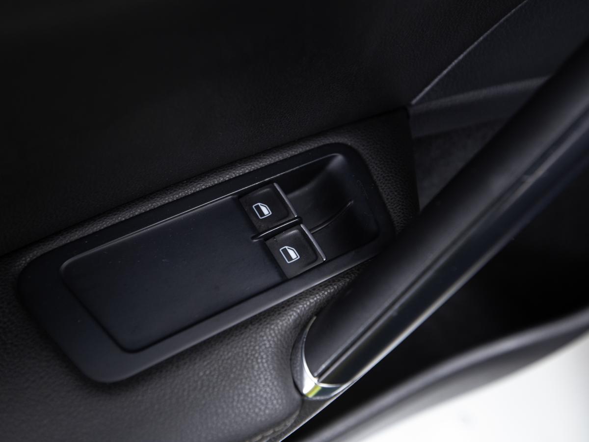 volkswagen-golf-2014-gasolina-1984cc