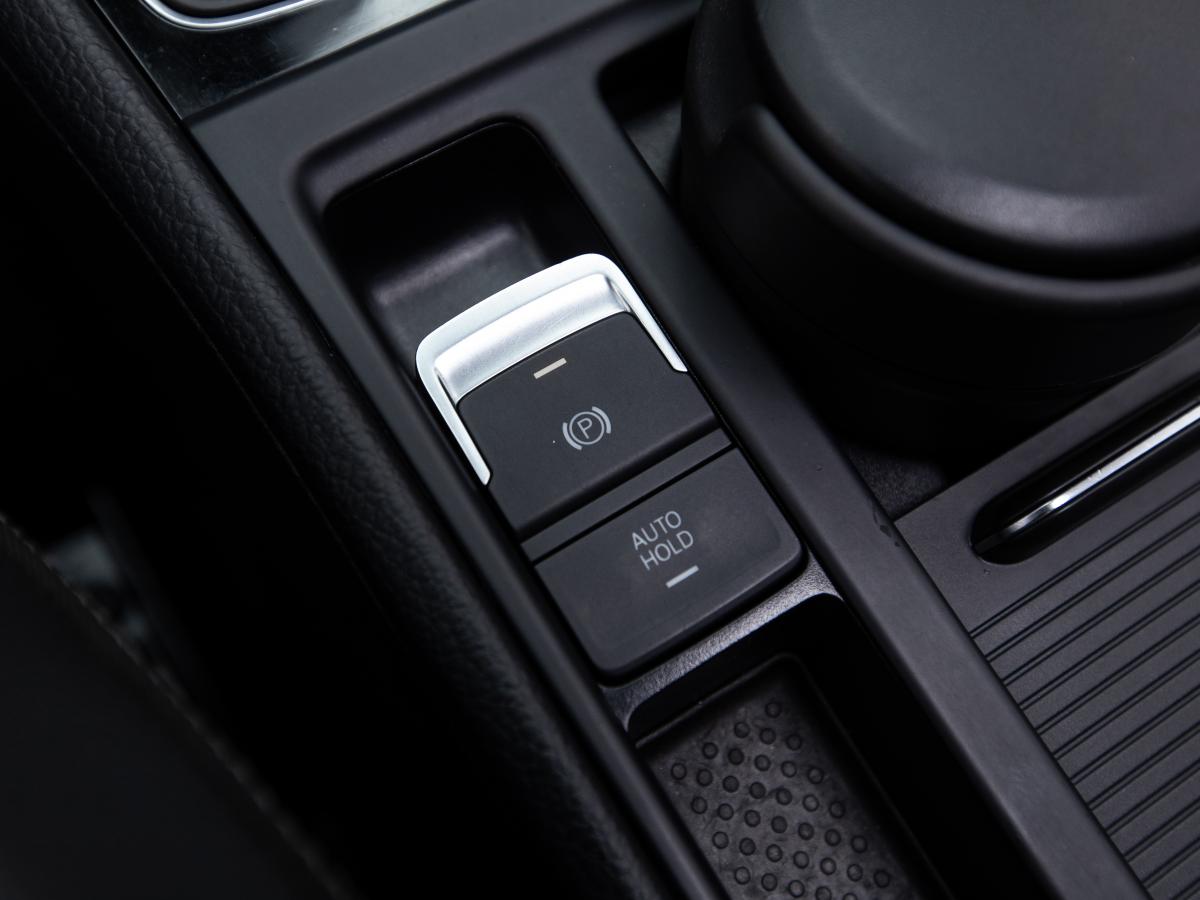 volkswagen-golf-2014-gasolina-1984cc