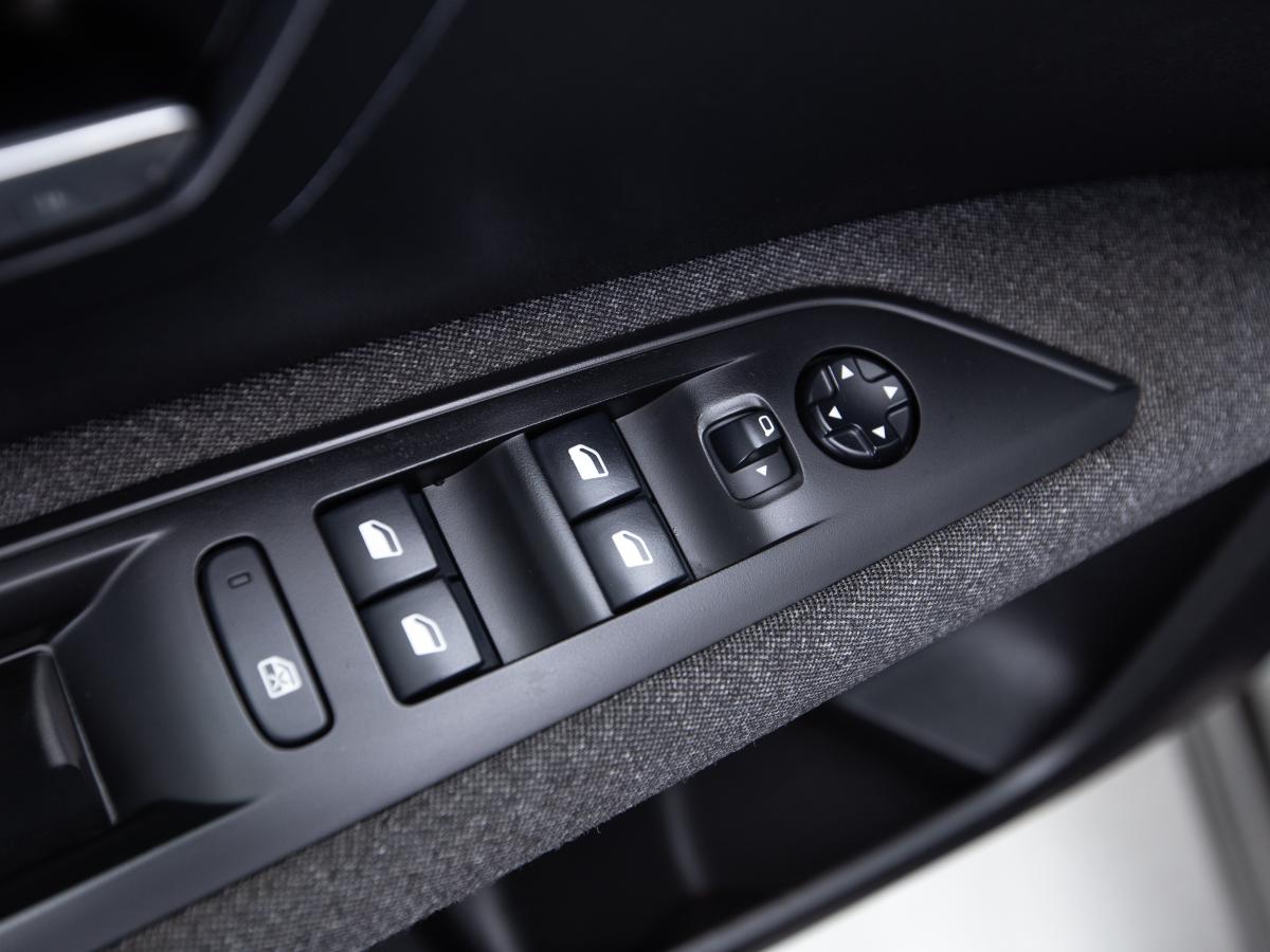 peugeot-3008-2019-diesel-1499cc