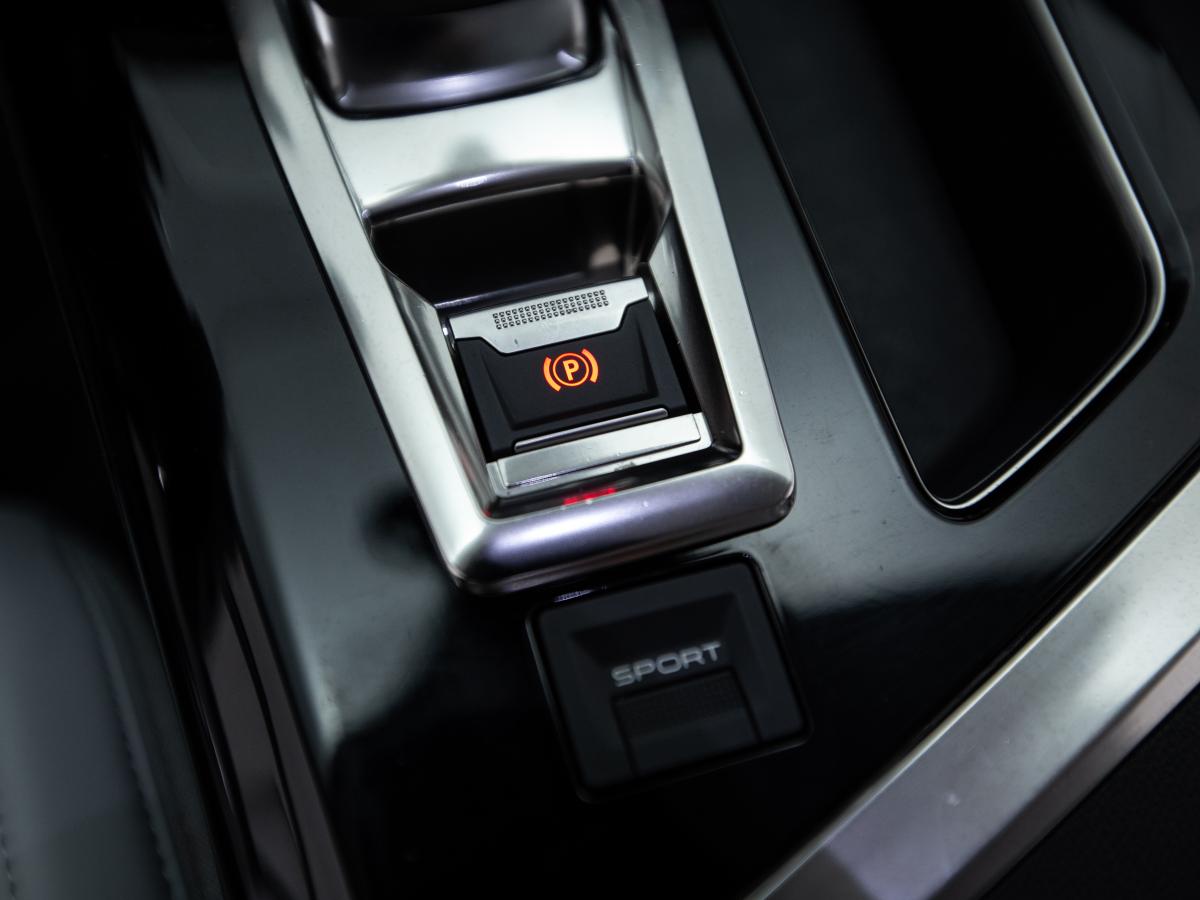 peugeot-5008-2020-gasolina-1199cc
