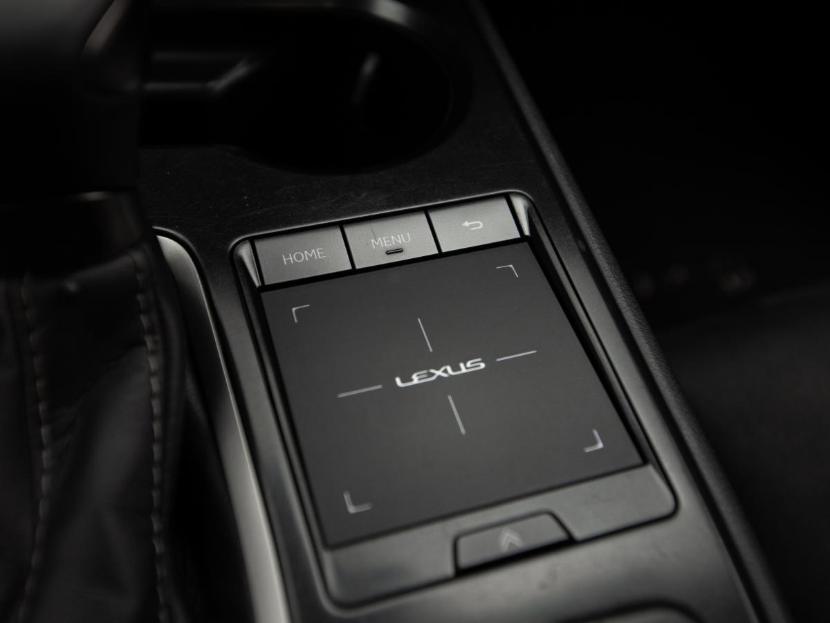 lexus-ux-2021-hibrido-a-gasolina-1987cc