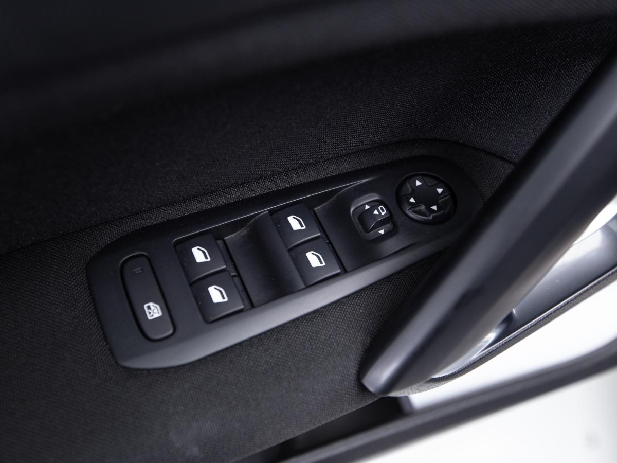 peugeot-308-sw-2020-diesel-1499cc
