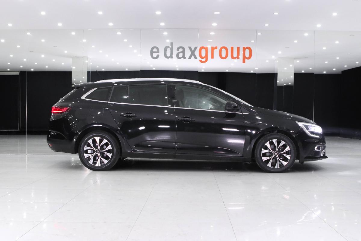renault-megane-sport-tourer-2022-diesel-1461cc