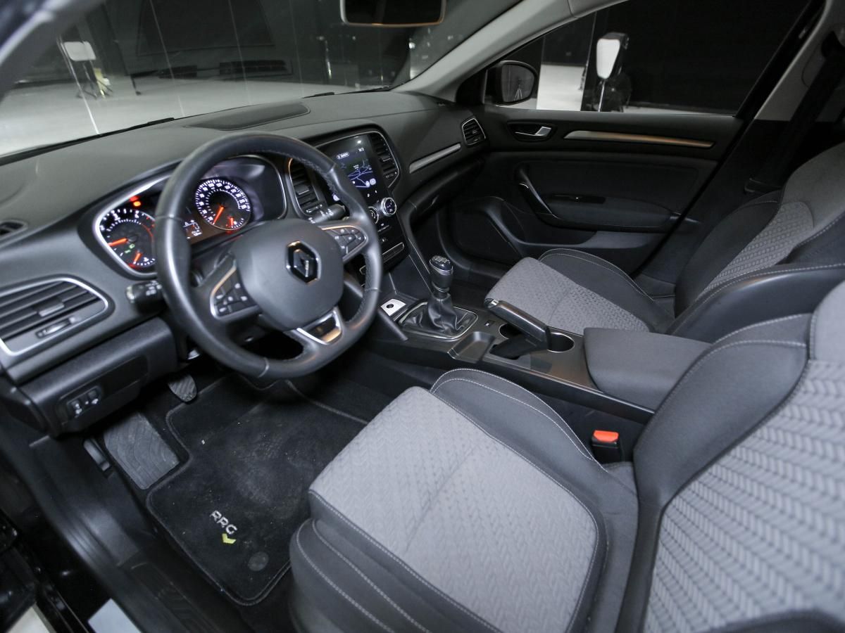 renault-megane-sport-tourer-2022-diesel-1461cc