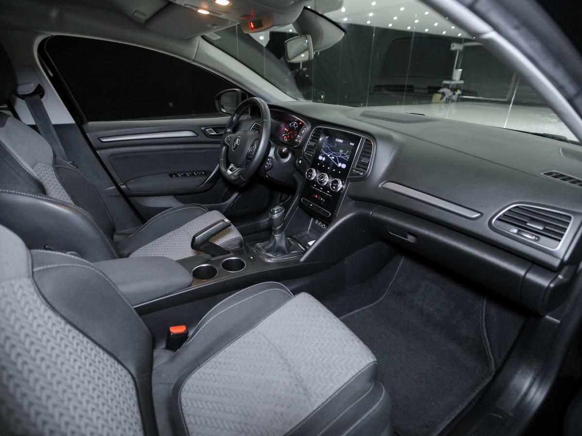 renault-megane-sport-tourer-2022-diesel-1461cc