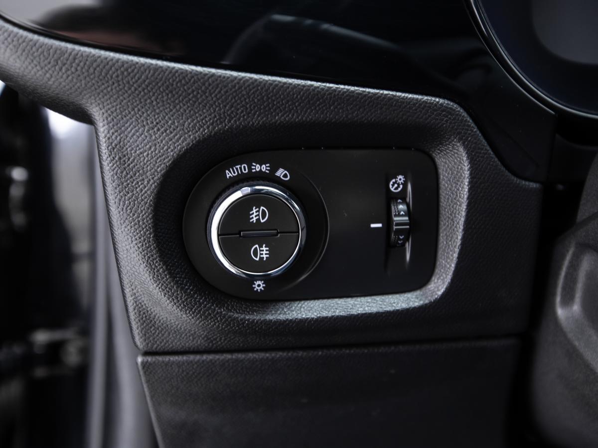opel-corsa-2022-eletrico-0cc