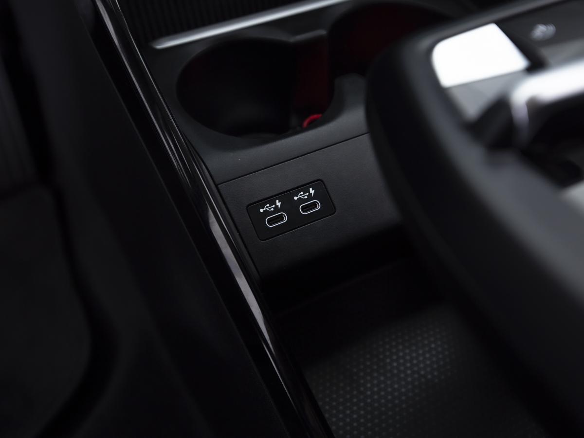 bmw-serie-2-2023-hibrido-a-gasolina-1499cc