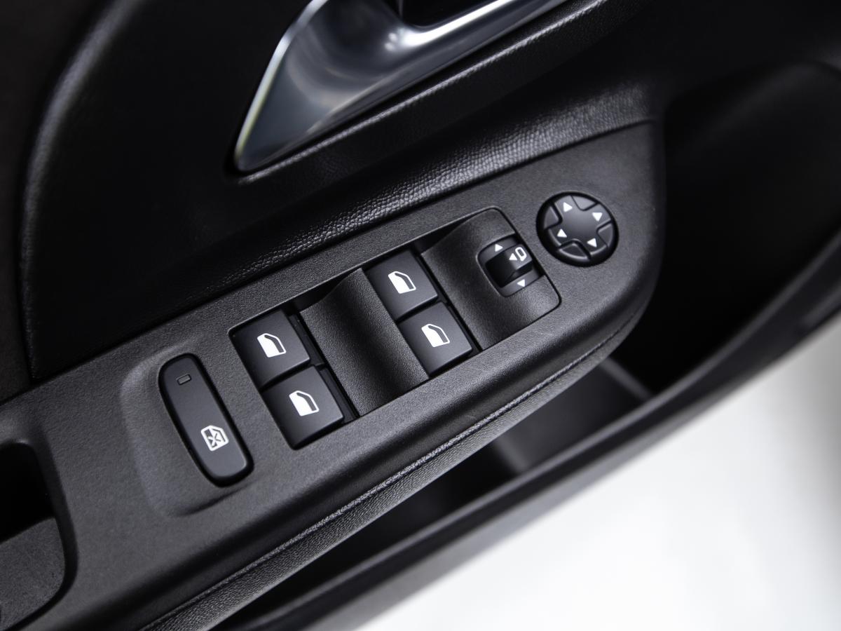 opel-corsa-2022-eletrico-0cc