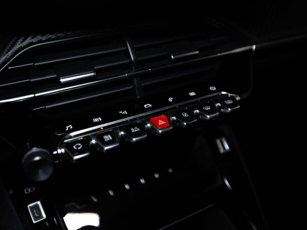 peugeot-2008-2021-diesel-1499cc
