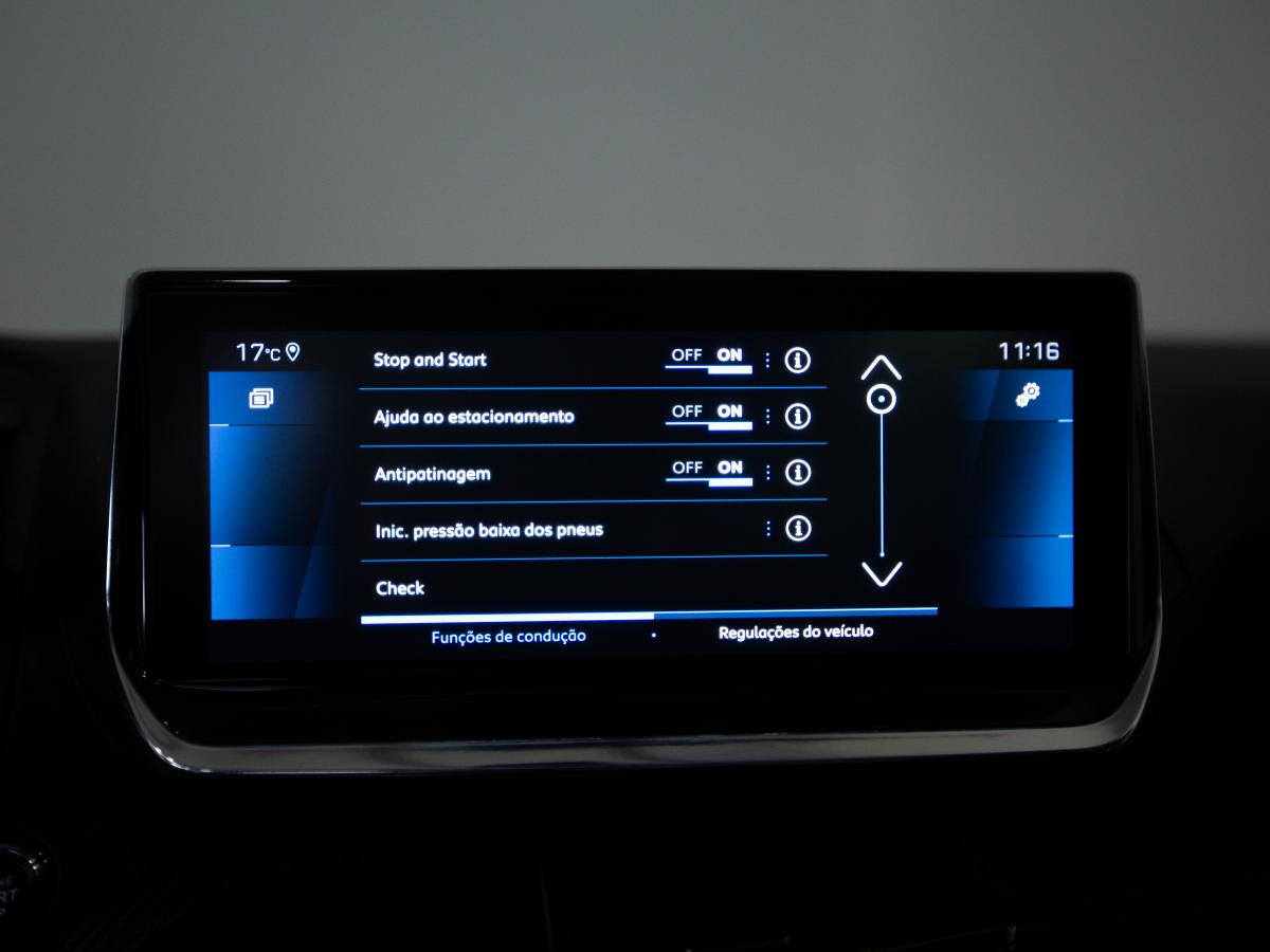 peugeot-2008-2021-diesel-1499cc