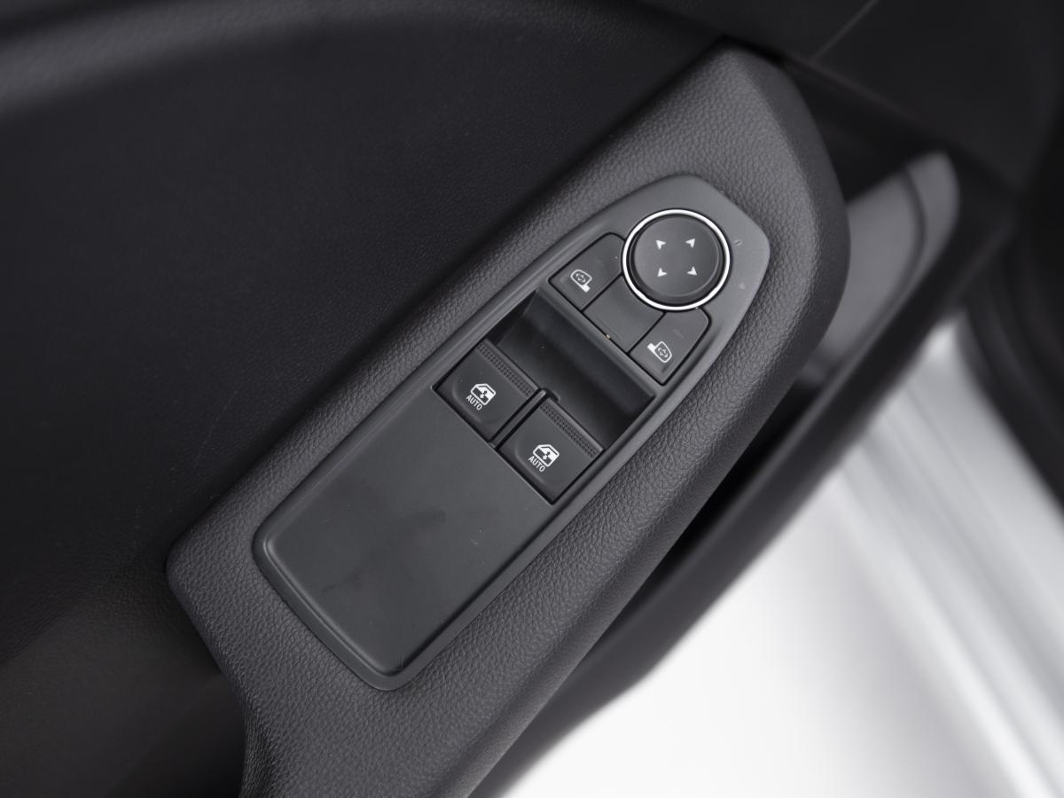 renault-clio-2023-gasolina-999cc