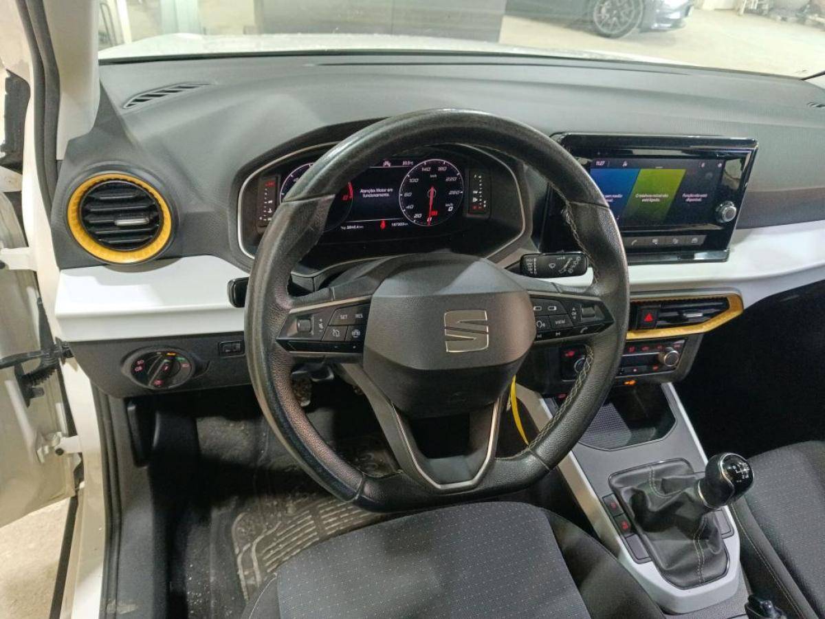 seat-arona-2023-gasolina-999cc