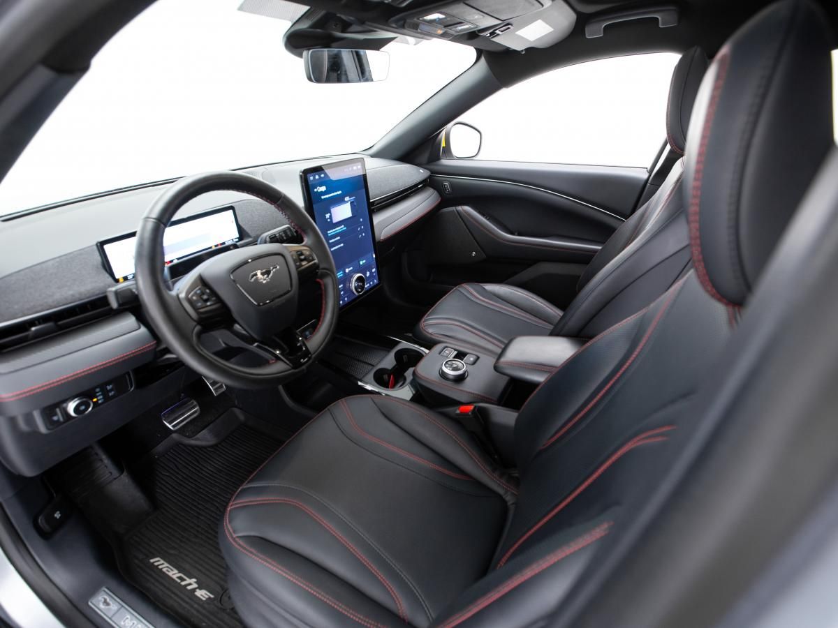 ford-mustang-mach-e-2021-eletrico-0cc