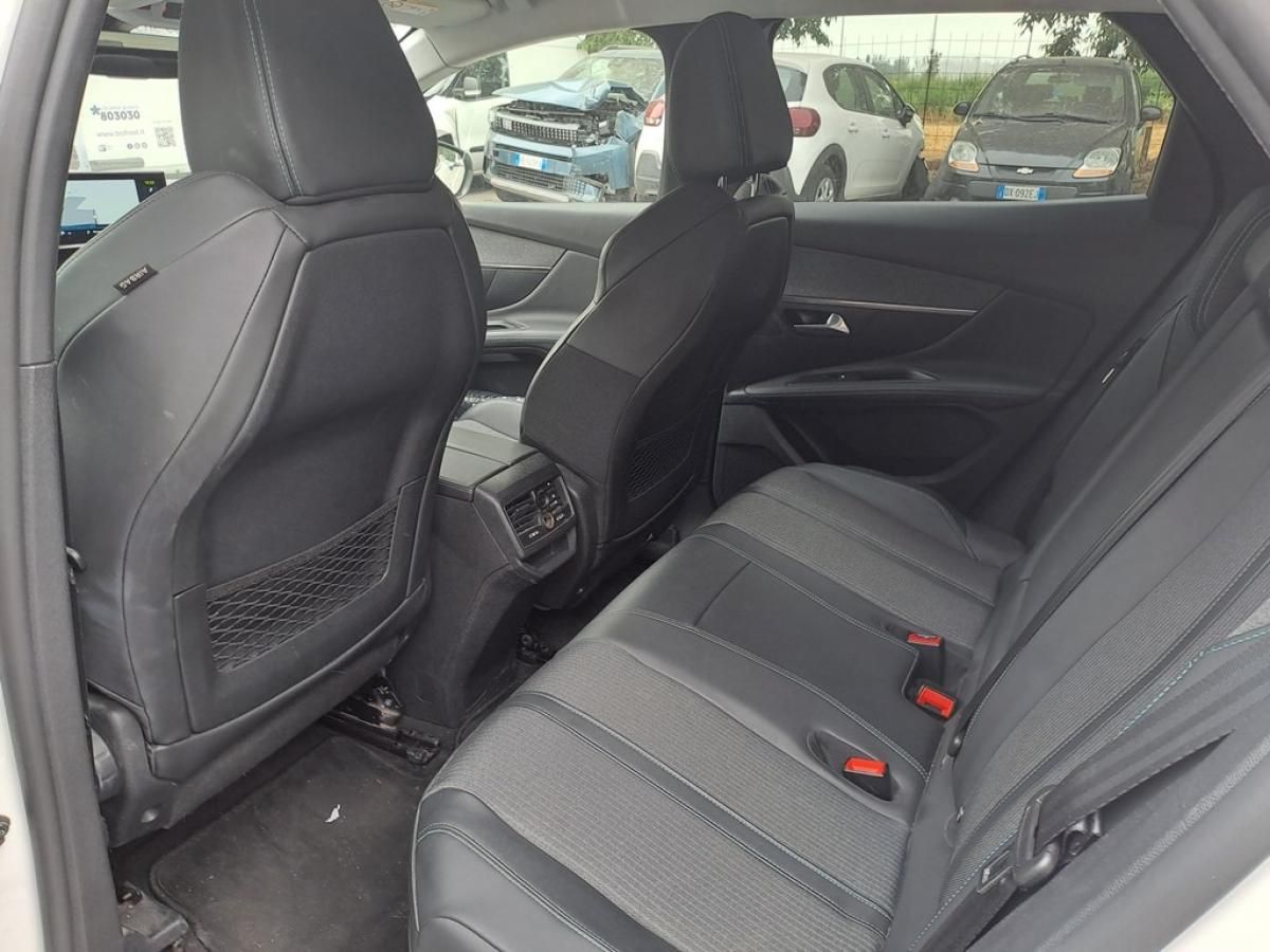 peugeot-3008-2021-hibrido-a-gasolina-1598cc