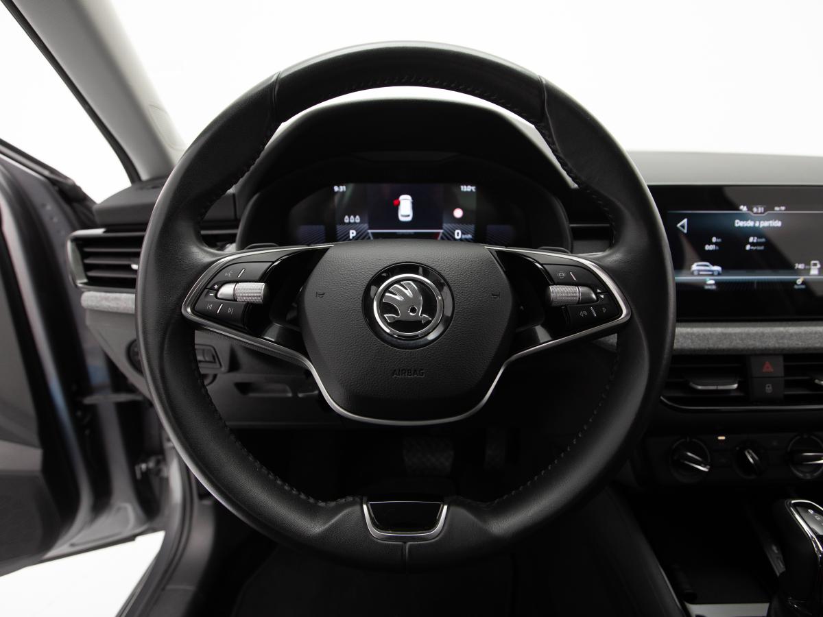 skoda-kamiq-2024-gasolina-999cc