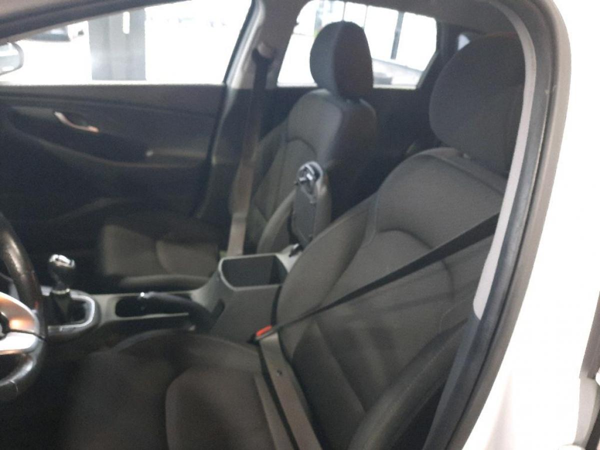 hyundai-i30-2020-diesel-1598cc