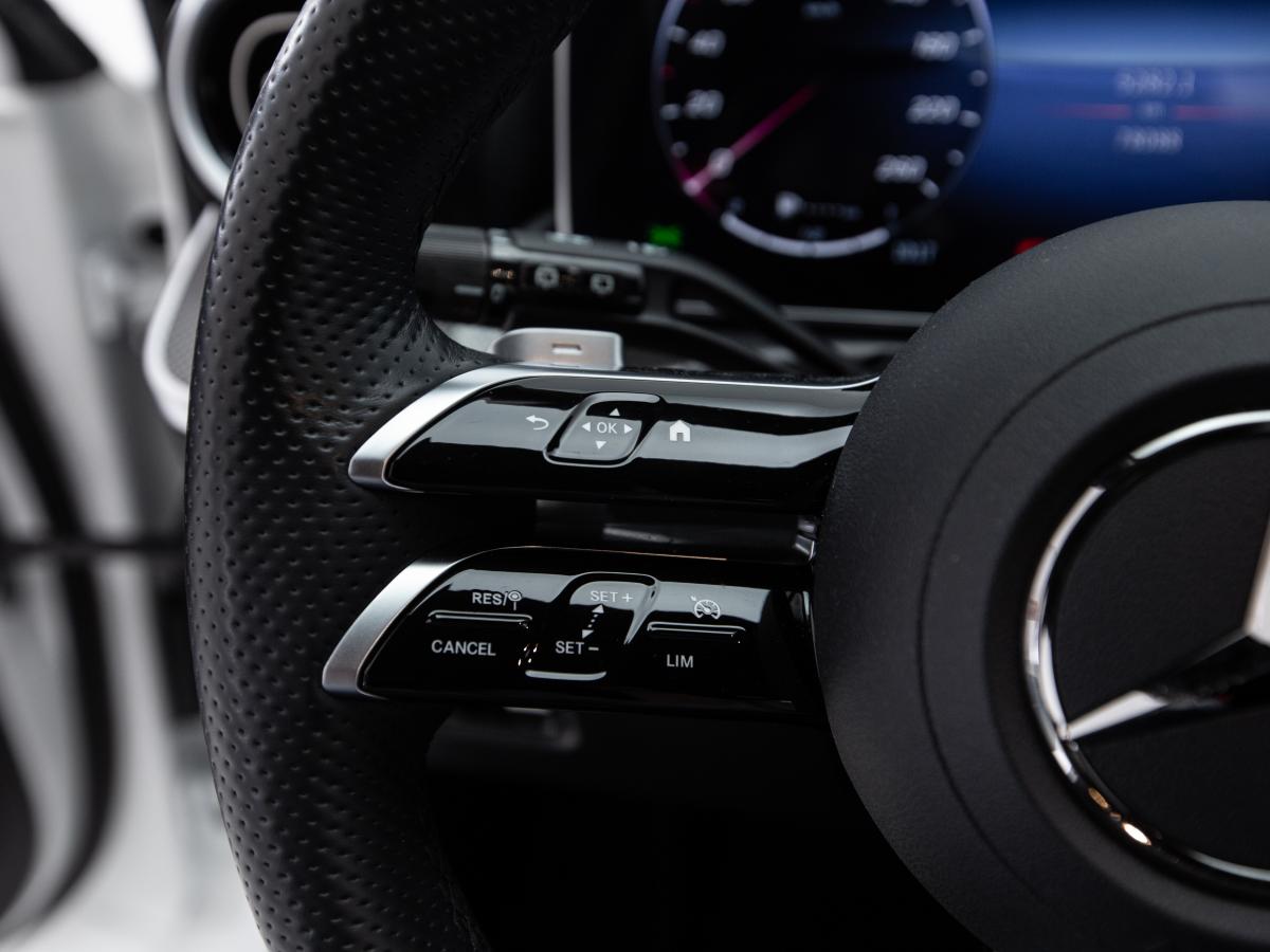 mercedes-benz-classe-c-2023-hibrido-a-gasolina-1999cc