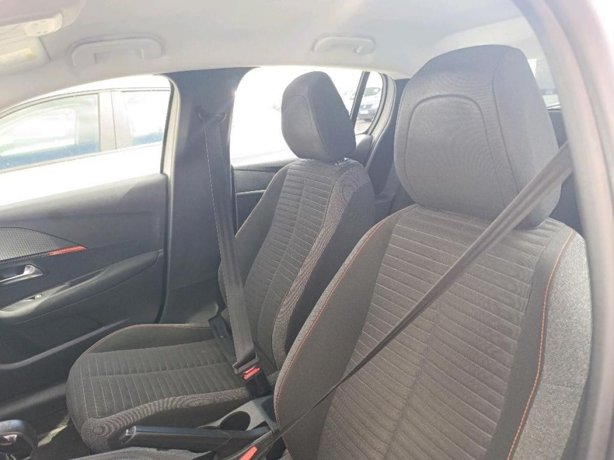 peugeot-208-2021-gasolina-1199cc