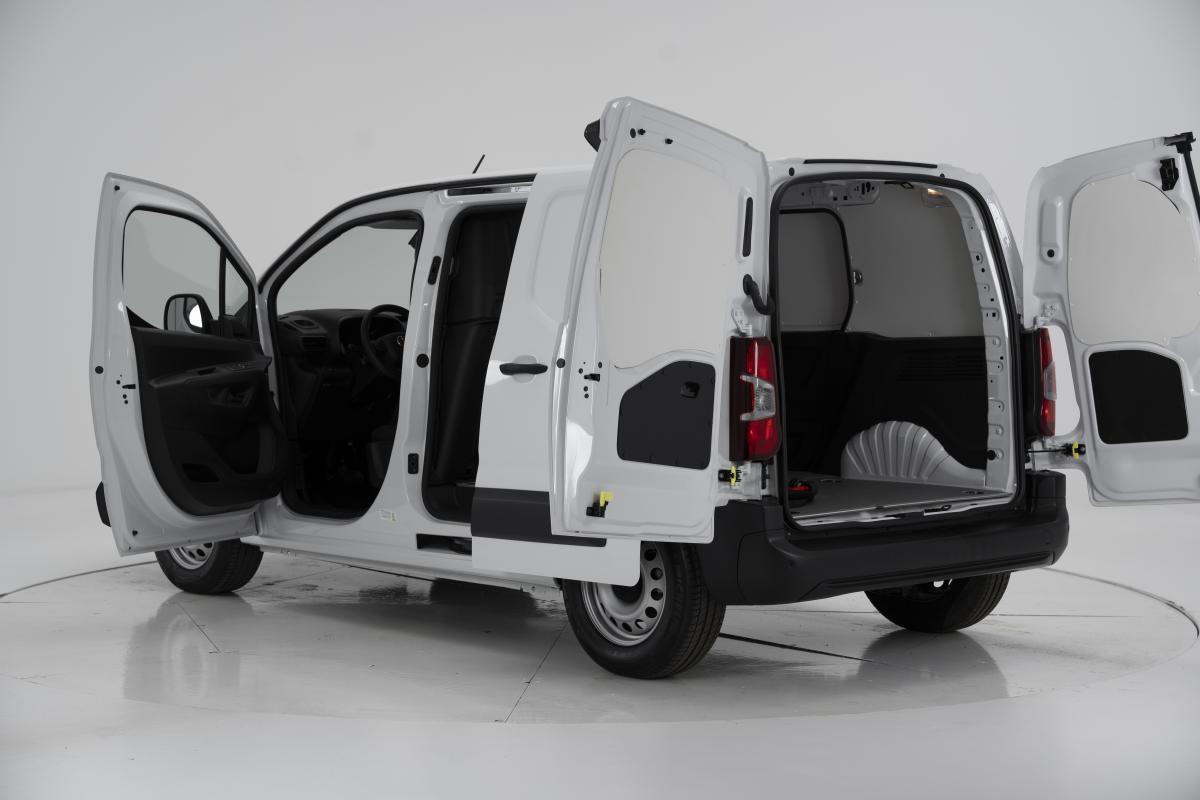 fiat-doblo-2023-eletrico-0cc