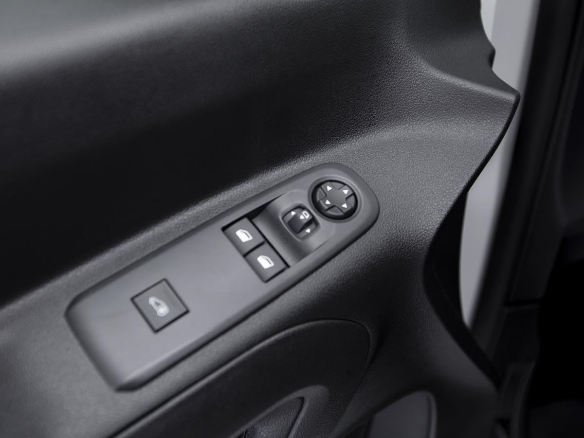 fiat-doblo-2023-eletrico-0cc