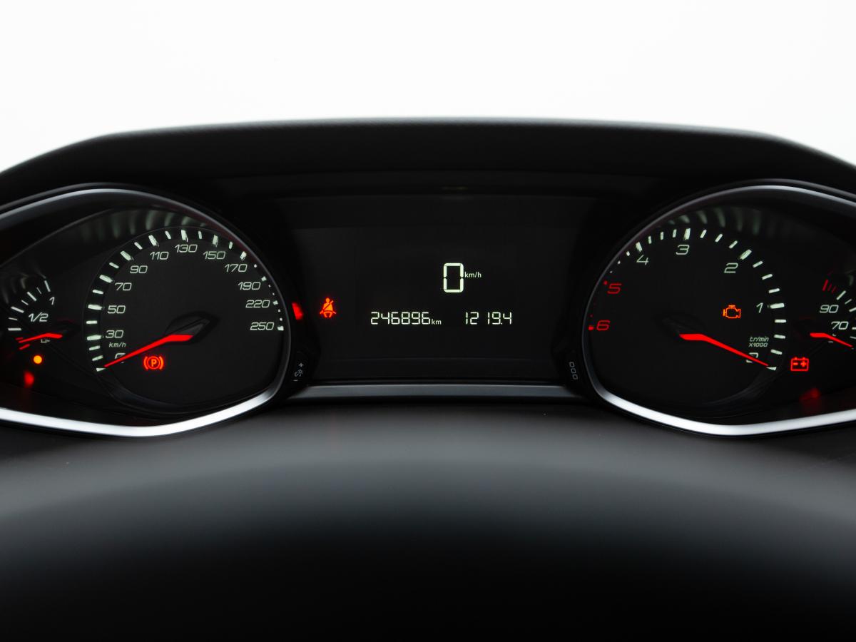peugeot-308-2019-diesel-1499cc