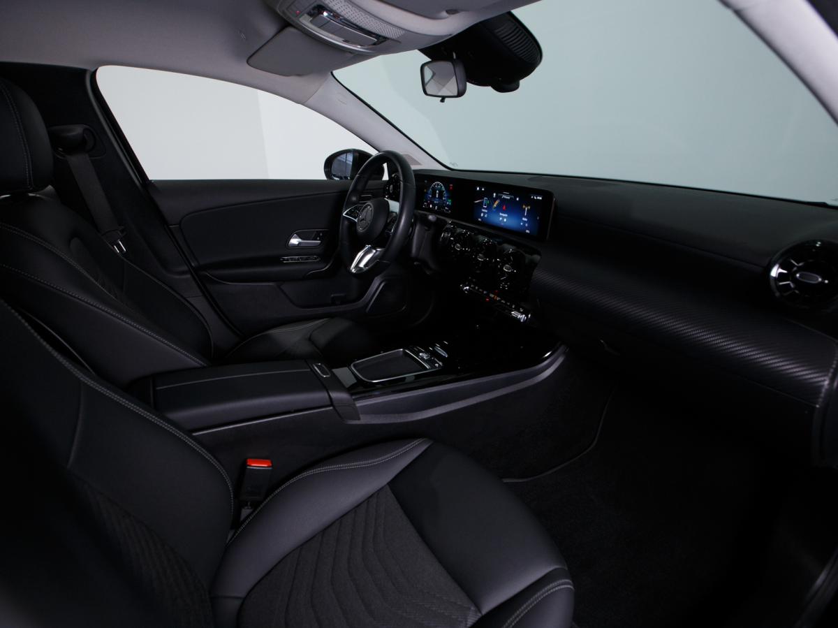 mercedes-benz-classe-a-2023-hibrido-a-gasolina-1332cc