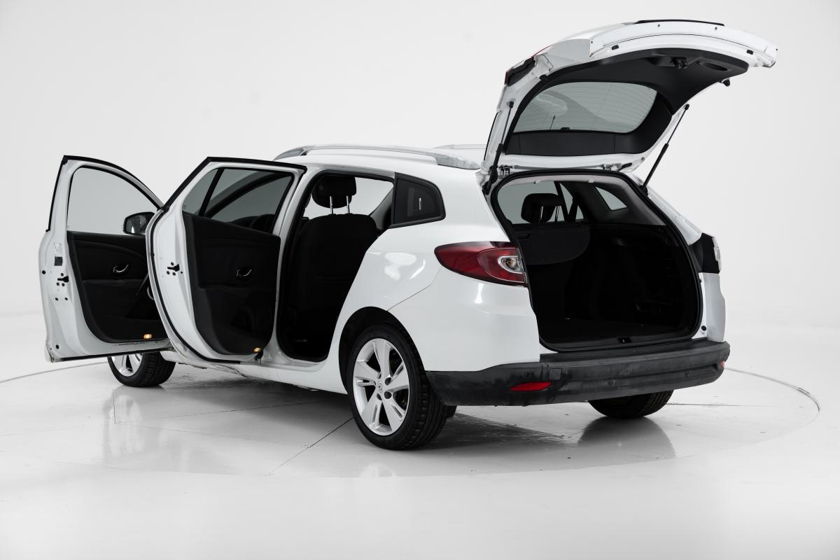 renault-megane-sport-tourer-2012-diesel-1461cc