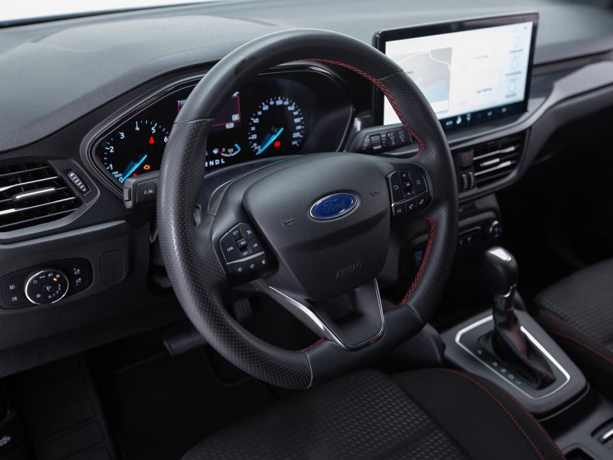ford-focus-2024-gasolina-999cc