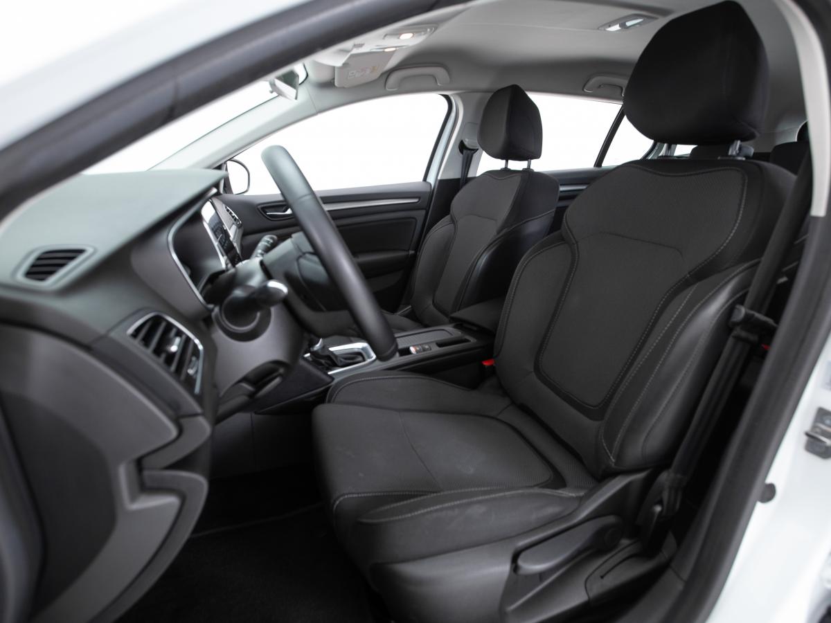 renault-megane-sport-tourer-2023-diesel-1461cc