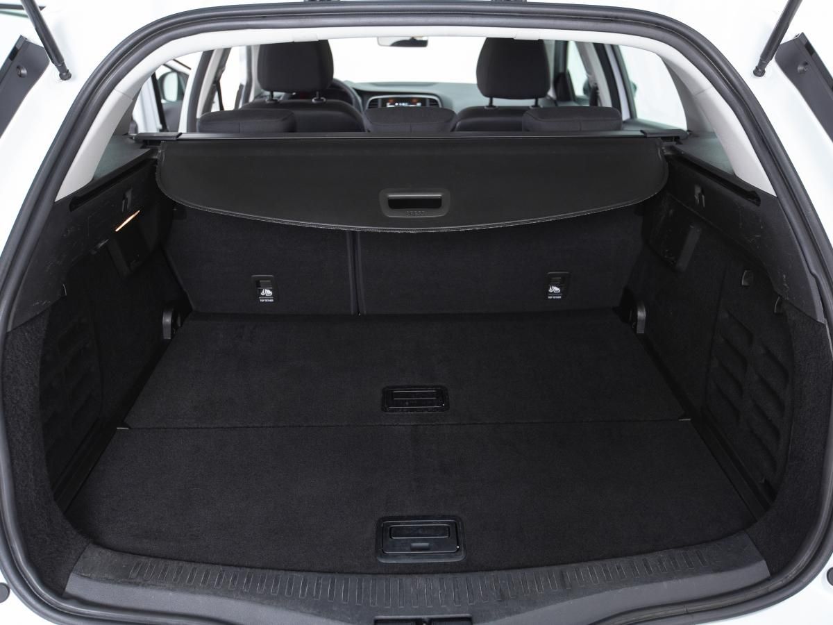 renault-megane-sport-tourer-2023-diesel-1461cc