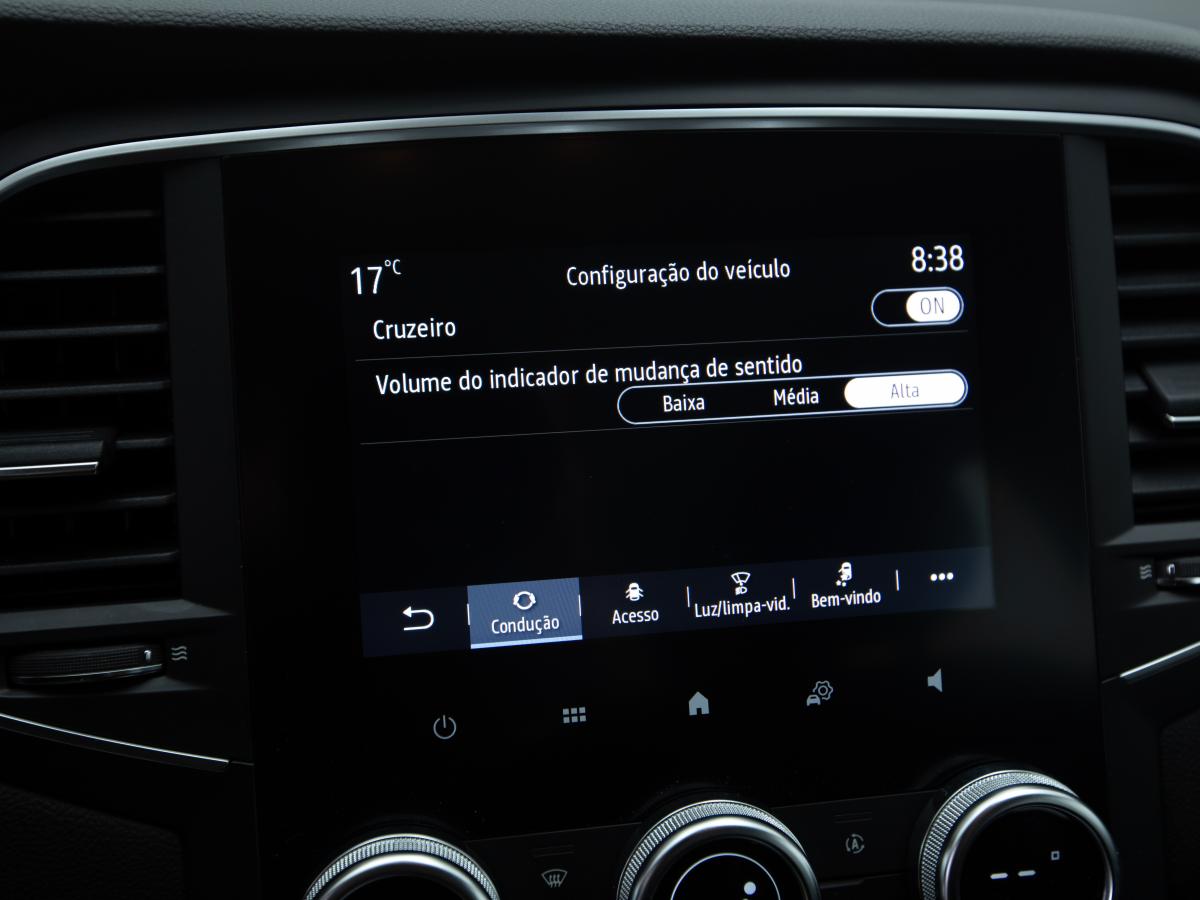 renault-megane-sport-tourer-2023-diesel-1461cc