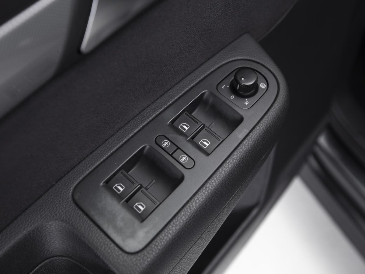 volkswagen-sharan-2011-diesel-1968cc