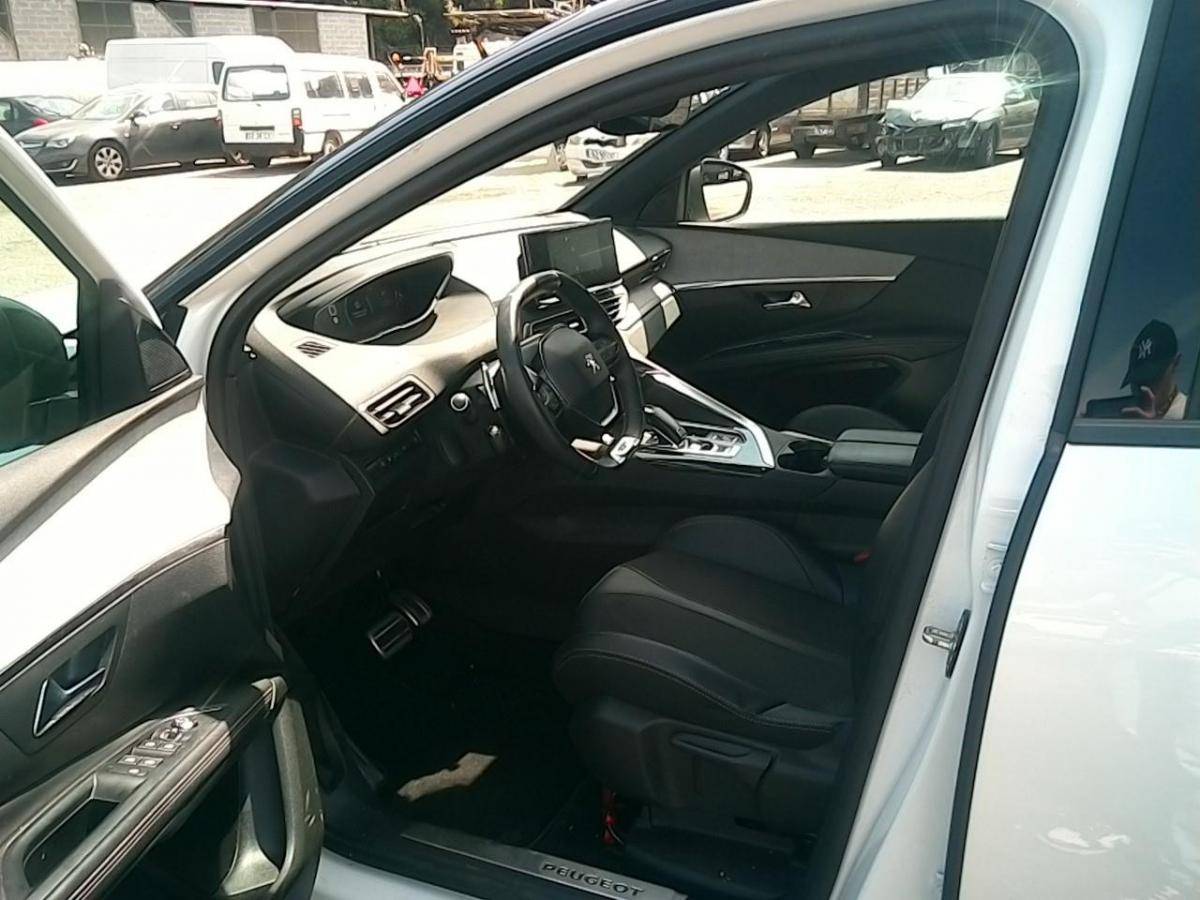 peugeot-5008-2023-diesel-1499cc