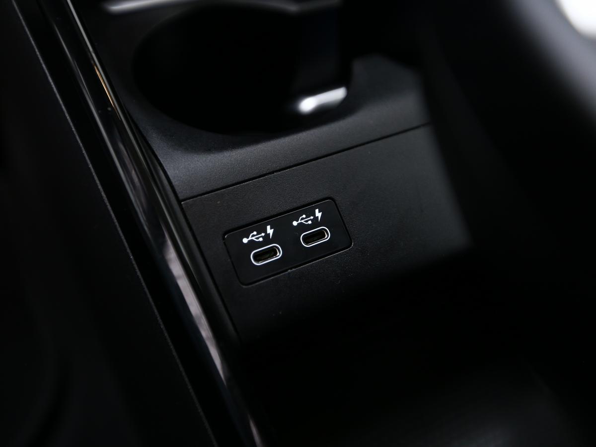 bmw-serie-2-2023-hibrido-a-gasolina-1499cc