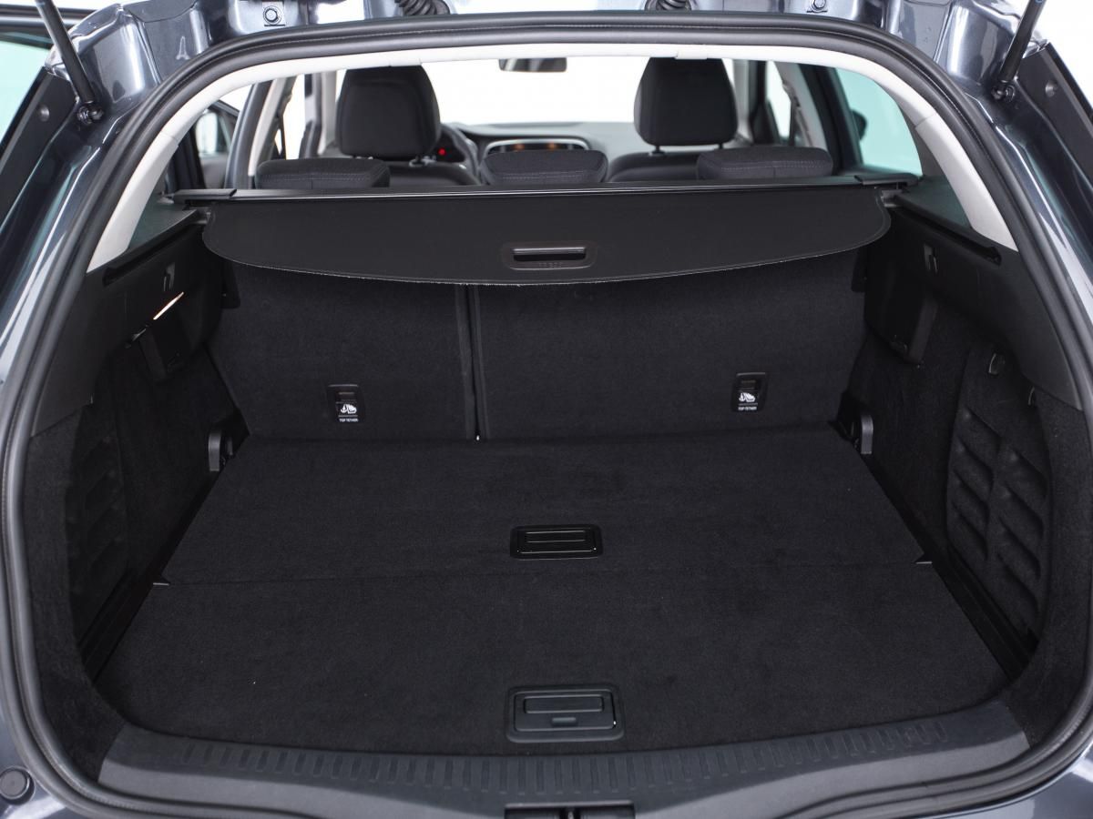 renault-megane-sport-tourer-2022-diesel-1461cc