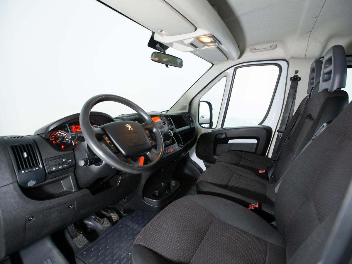 peugeot-boxer-2022-diesel-2179cc
