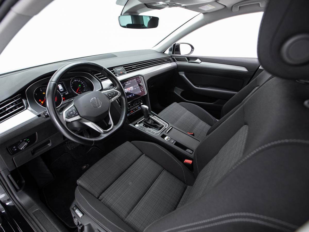 volkswagen-passat-variant-2022-diesel-1968cc