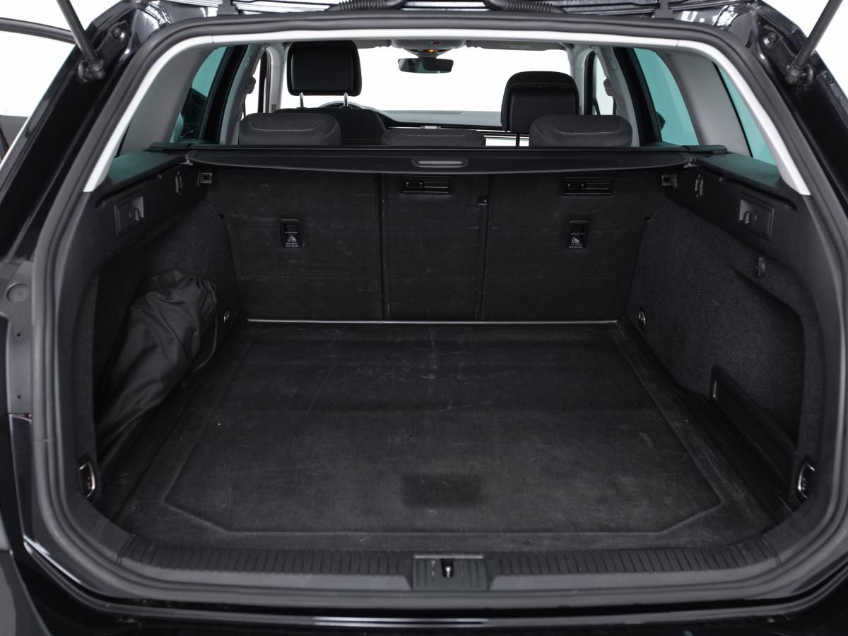 volkswagen-passat-variant-2022-diesel-1968cc