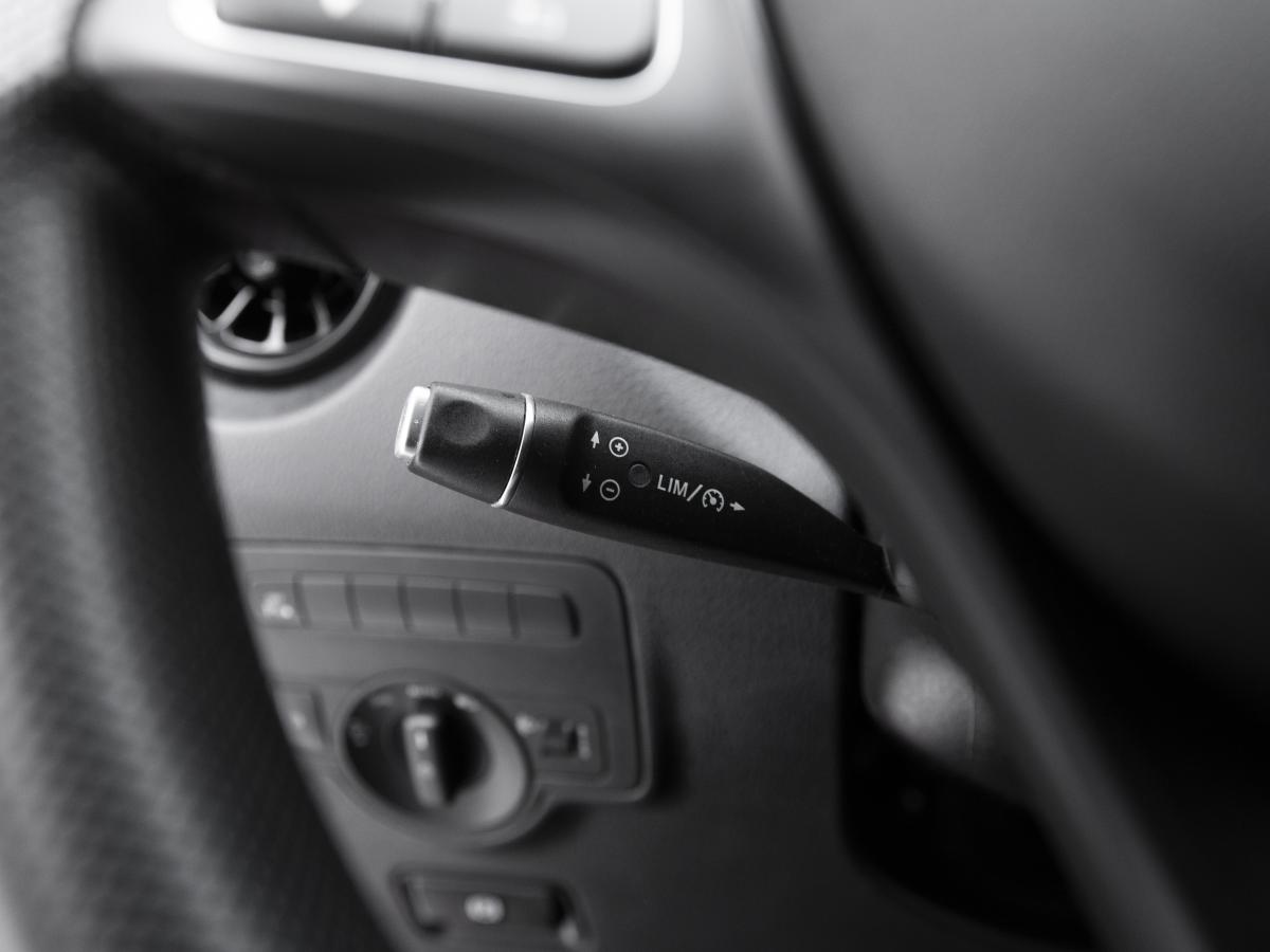 mercedes-benz-vito-2021-diesel-1749cc