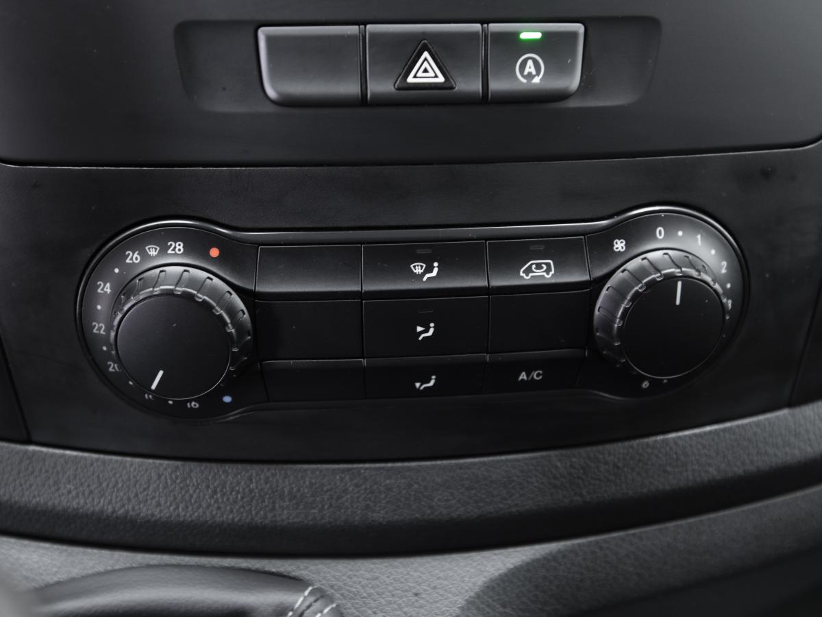 mercedes-benz-vito-2021-diesel-1749cc
