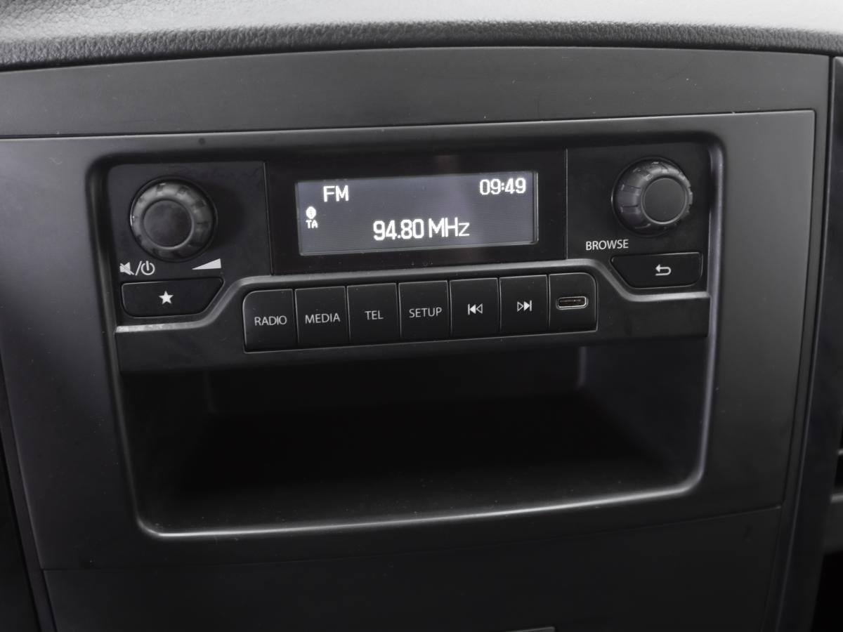 mercedes-benz-vito-2021-diesel-1749cc