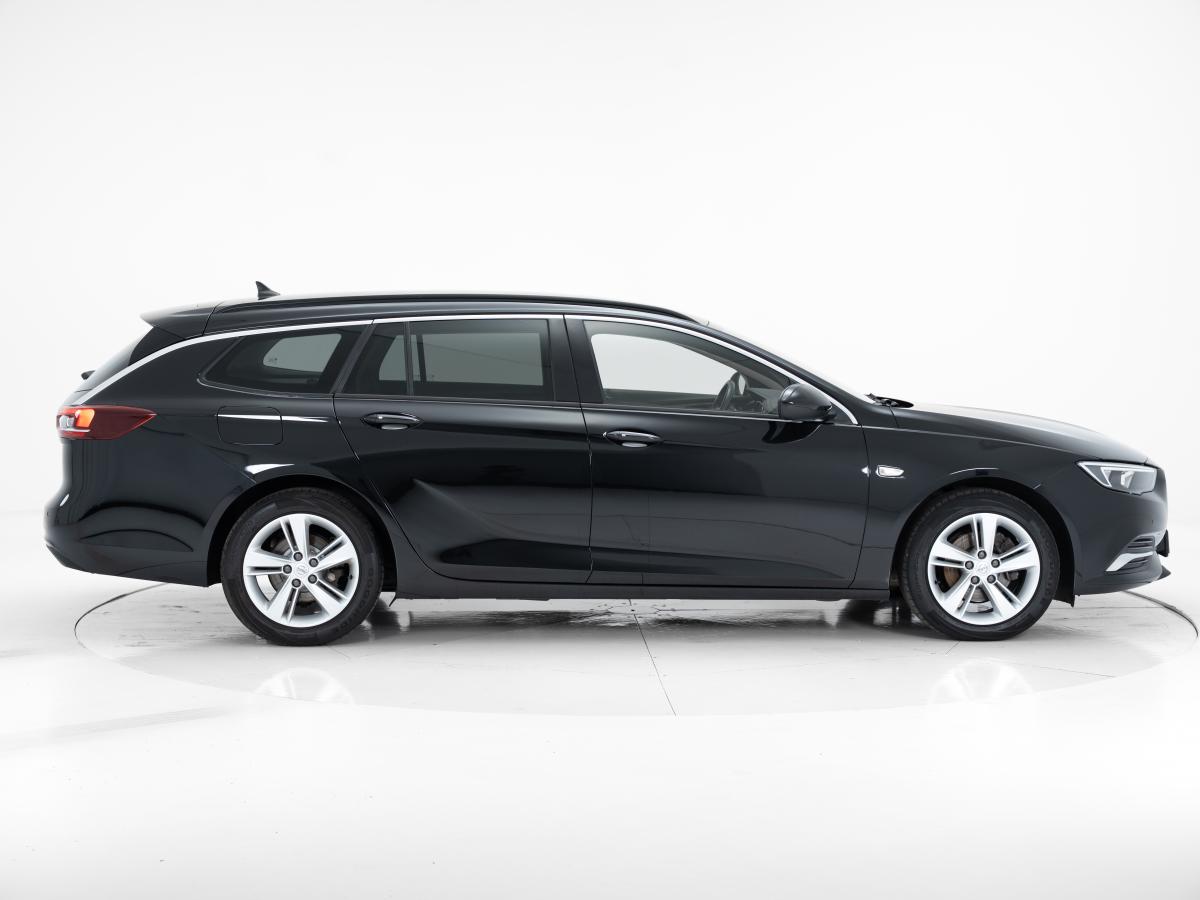 opel-insignia-sports-tourer-2017-diesel-1598cc