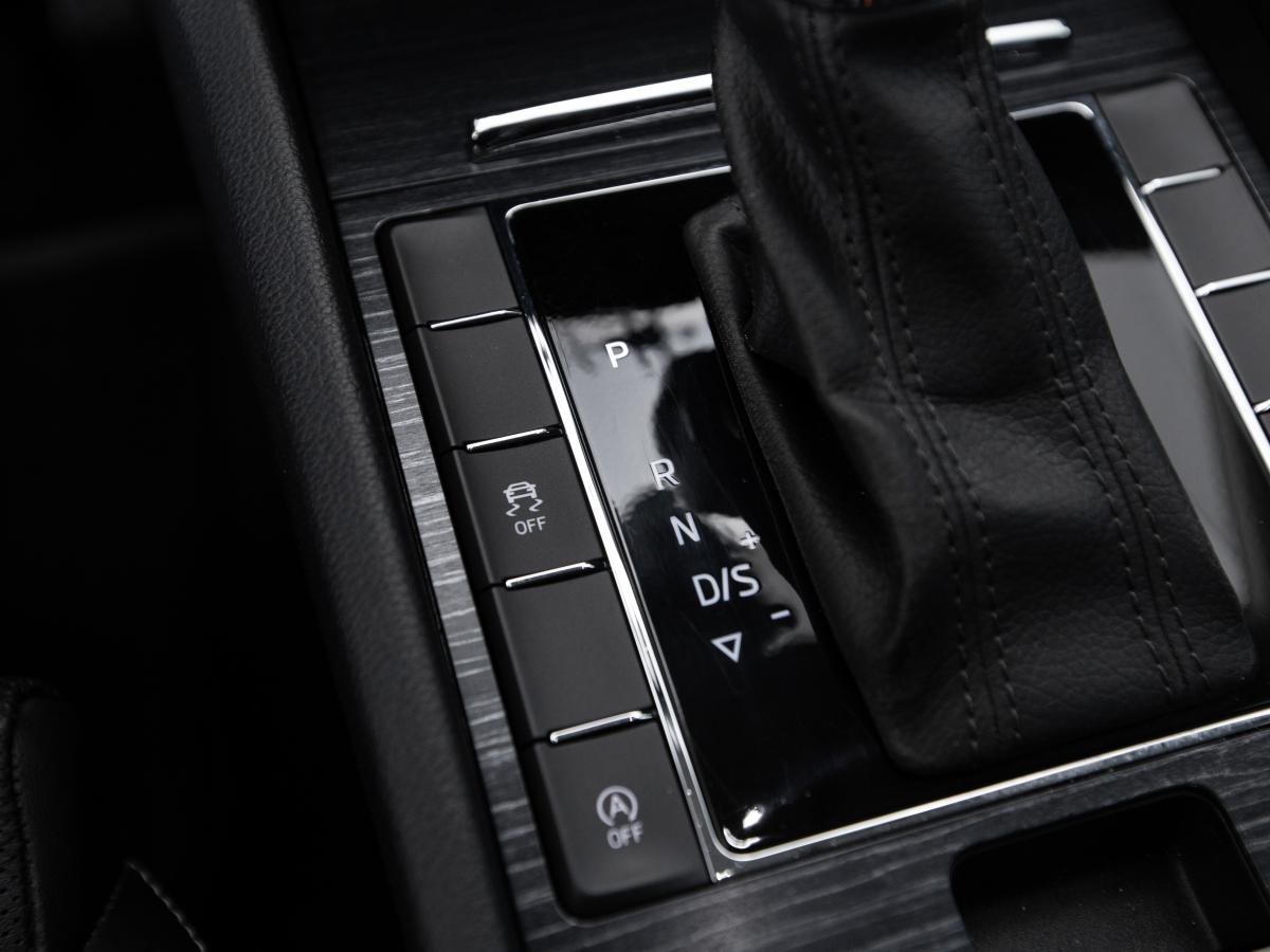skoda-superb-2020-diesel-1968cc