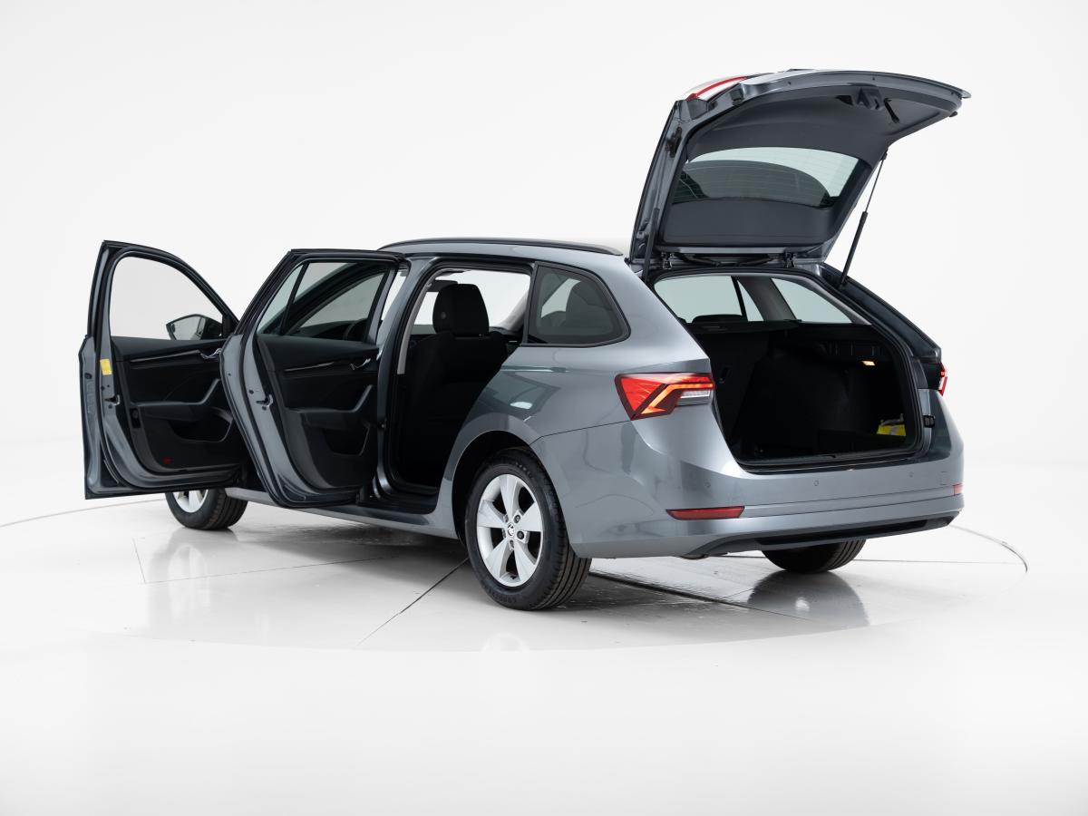 skoda-octavia-break-2023-diesel-1968cc