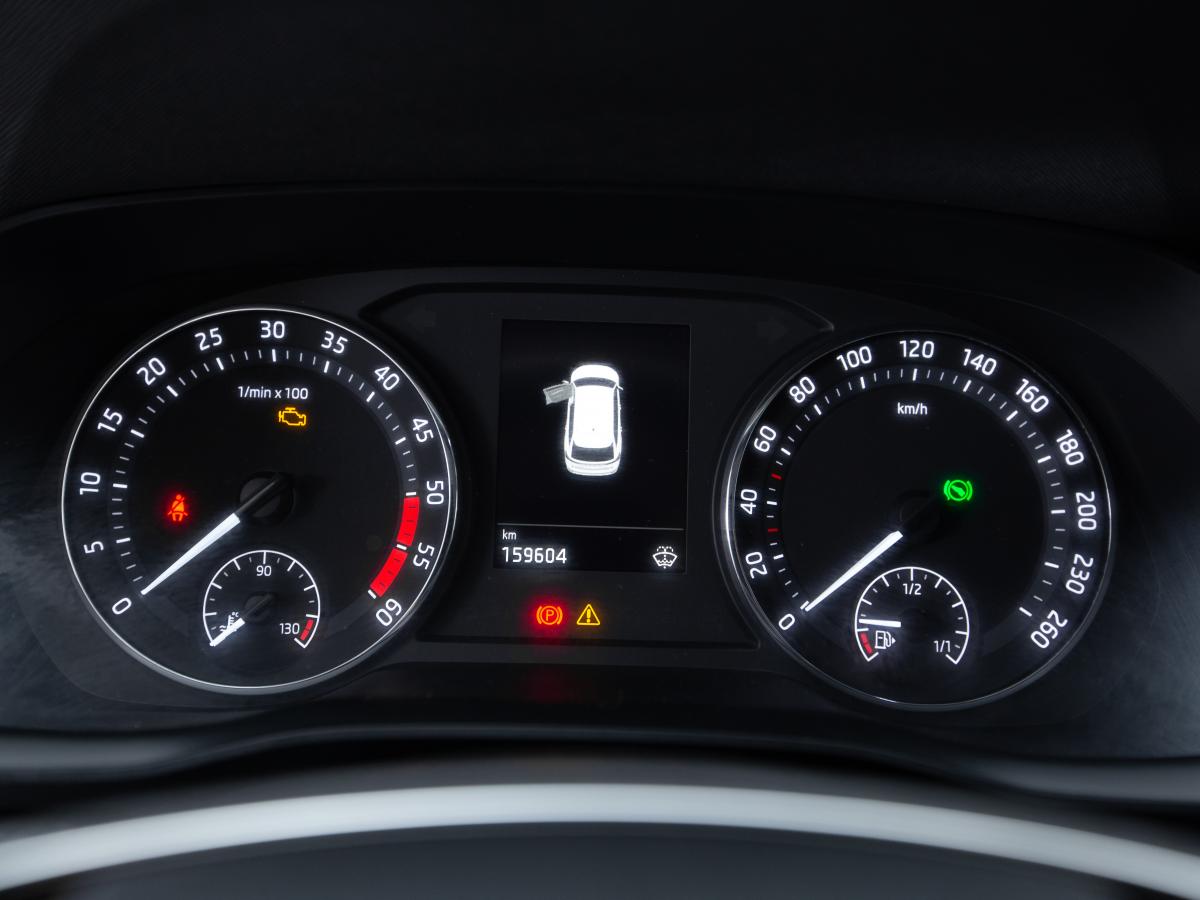 skoda-octavia-break-2023-diesel-1968cc