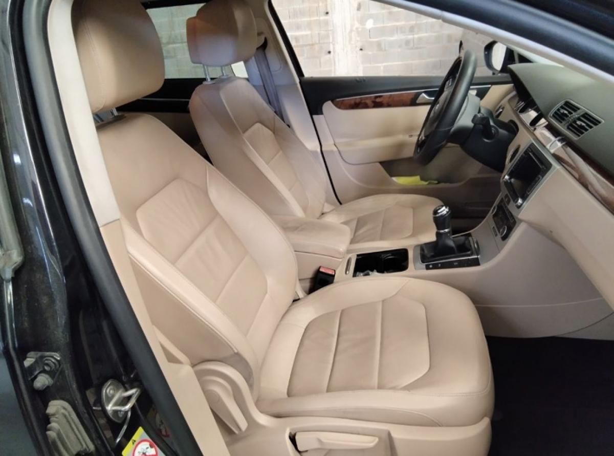 volkswagen-passat-2011-diesel-1598cc