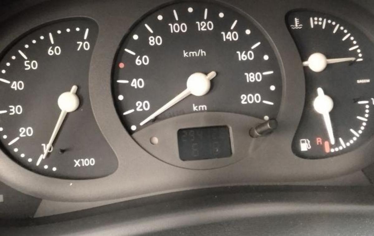 renault-clio-1998-gasolina-1149cc